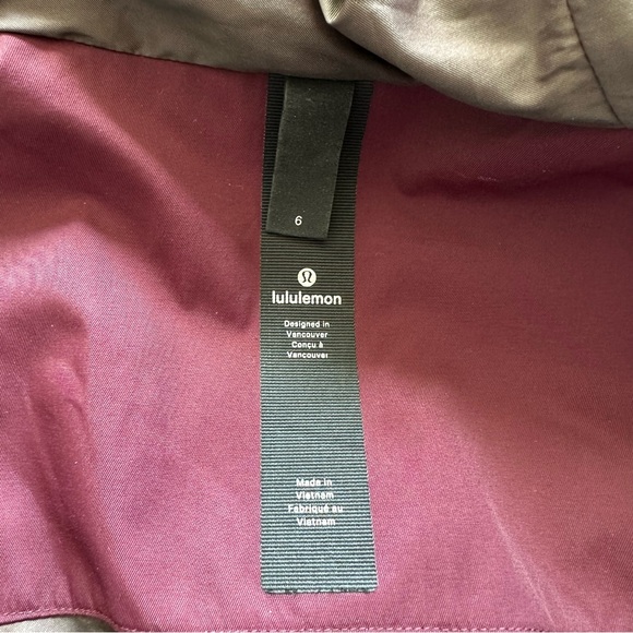 Lululemon Savasana Waterproof Jacket - Picture 10 of 12